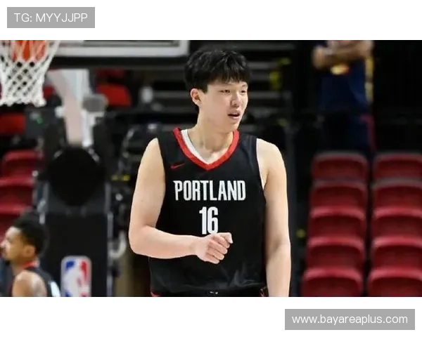 开拓者半场领先雄鹿12分格兰特表现出色杨瀚森未能登场